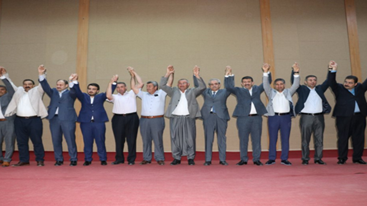 Saadet Partisinden İstifa Edip AK Partiye Geçtiler