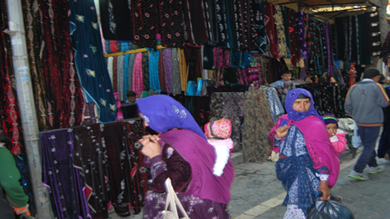 Urfa' ile Özdeşen Yöresel Kıyafetler