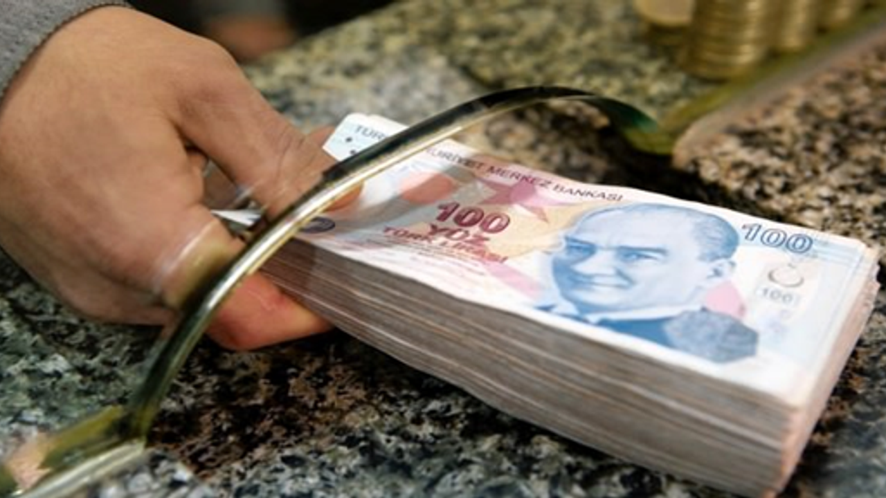 Yüz binlerce kişi yararlanacak! Maaşın yarısı 1 yıl devletten