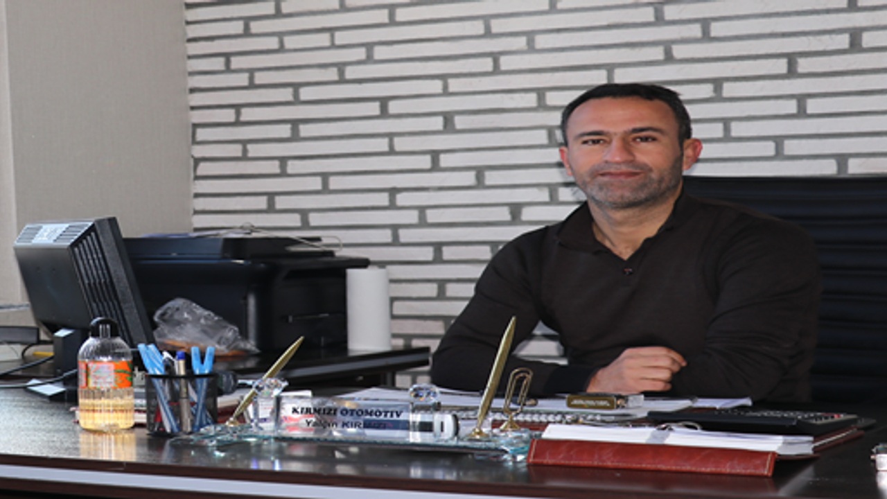 Kırmızı Otomotiv Sahibi Kırmızı'dan 19 Mayıs ve Kadir Gecesi Mesajı