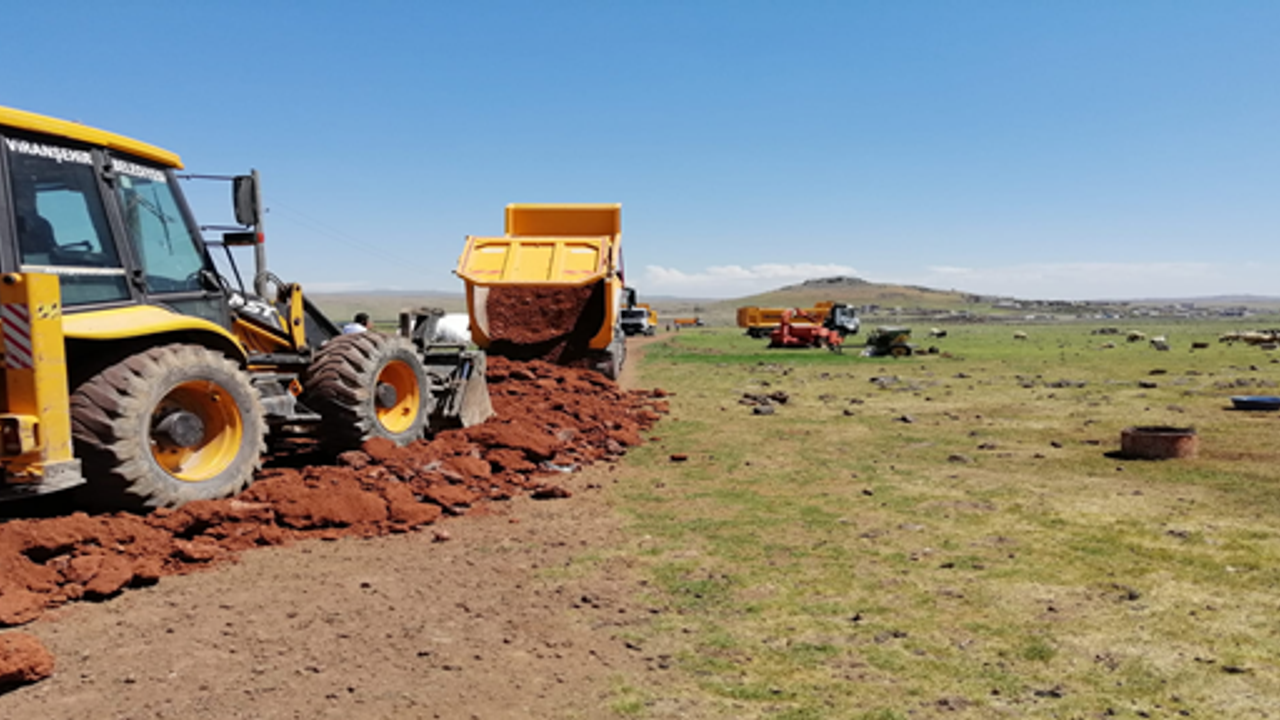 Viranşehir Belediyesinden kırsal mahallelerde stabilize yol çalışması