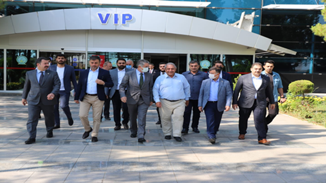 Ak Parti yerel yönetimler başkan yardımcısı Yanılmaz Urfa'da