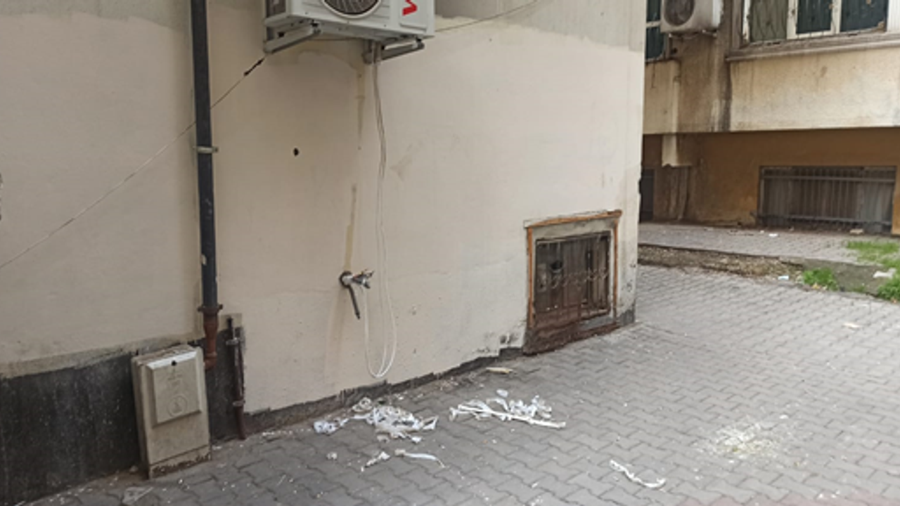 Hırsızlar, klima bakır borularını çaldı
