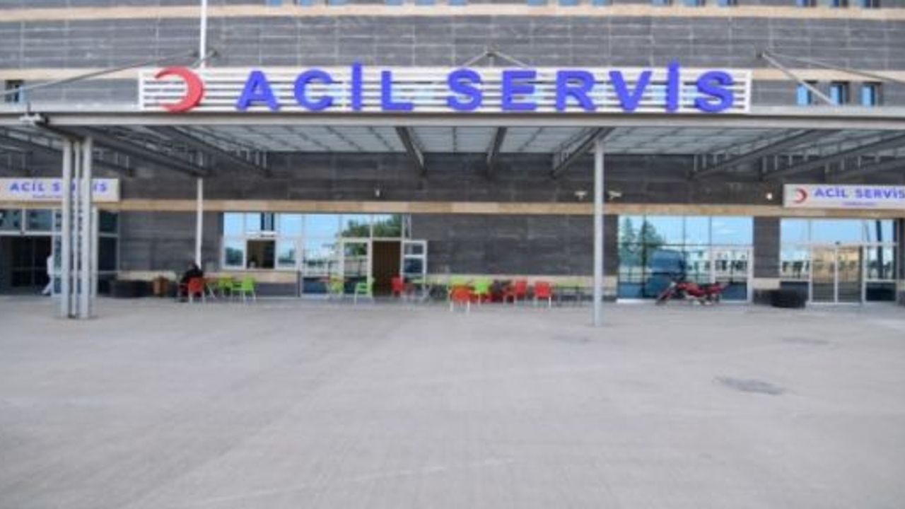 Şanlıurfa'da cami avlusunda bıçaklanan genç öldü