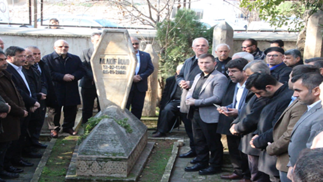 İnan, Ölümünün 23’ncü yıldönümünde kabri başında anıldı