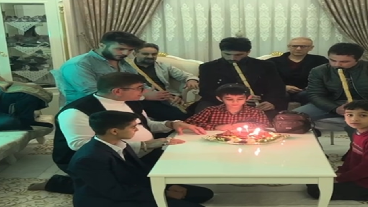 Şanlıurfa ney eşliğinde çiğköfteli doğum günü