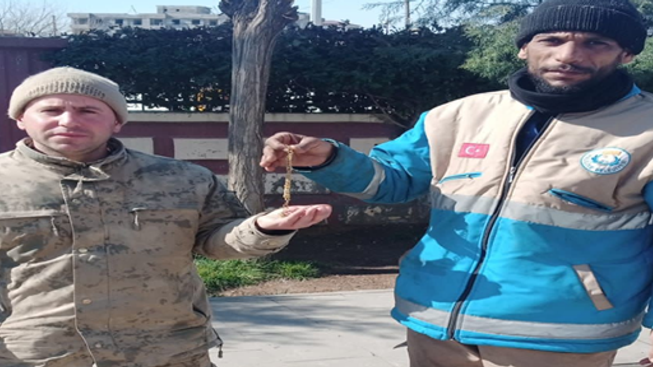 Haliliye Temizlik Personelinden Adıyaman’da Örnek Davranış