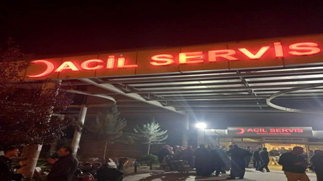 Akçakale'de taşlı sopalı kavga, 8 yaralı