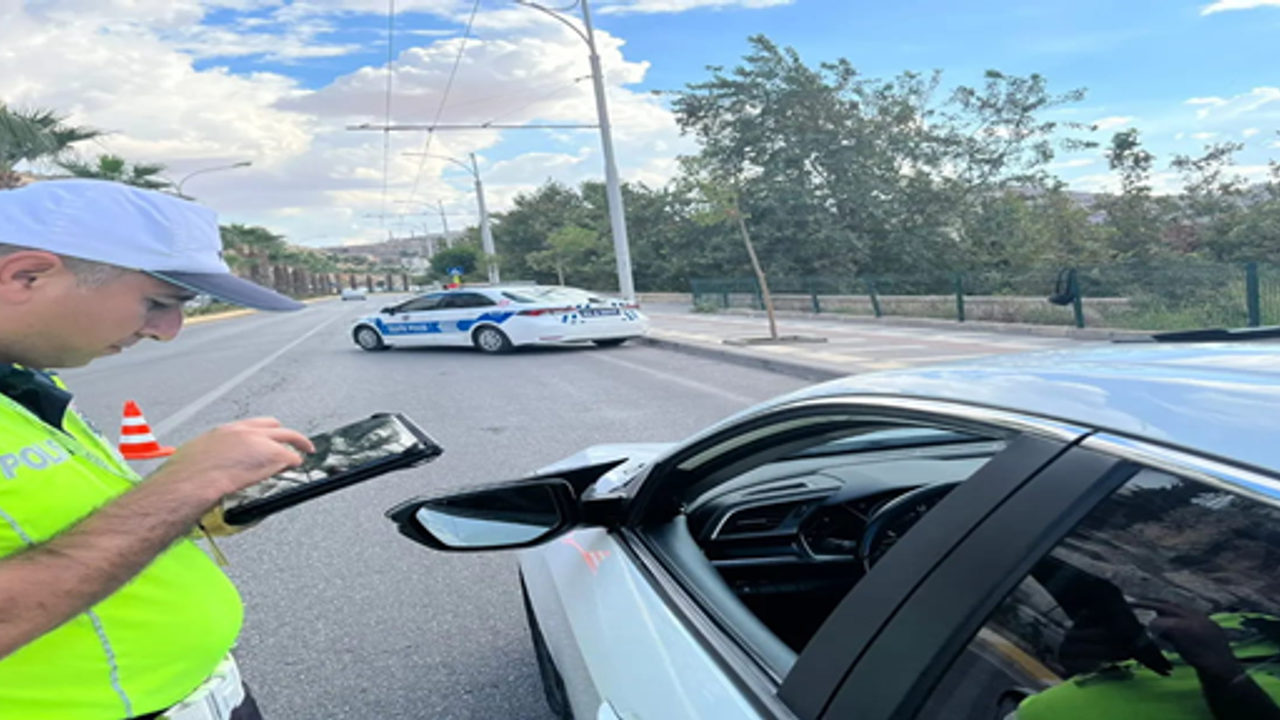 Şanlıurfa’da 423 sürücüye para cezası uygulandı,  11 araç trafikten men edildi