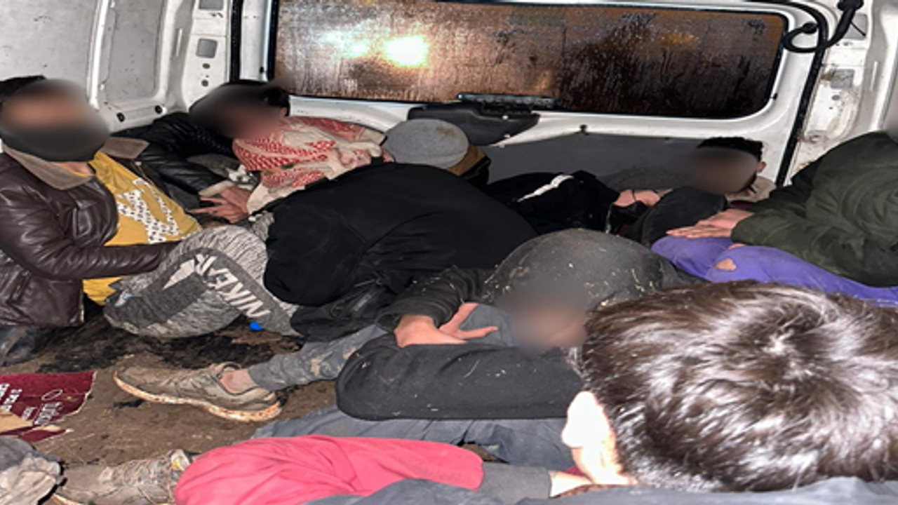 Şanlıurfa’da  27 düzensiz göçmen ve 3 şüpheli şahıs yakalandı