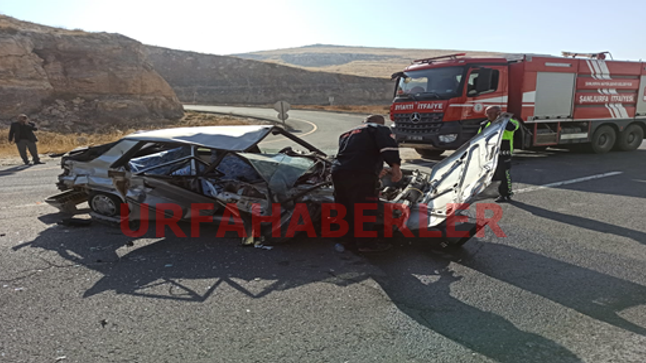 Şanlıurfa’da hafif ticari araç ile otomobil çarpıştı, 2 yaralı