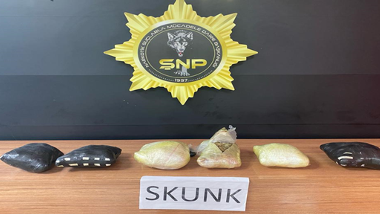 3 Kilo 900 Gram SKUNK maddesi ele geçirildi