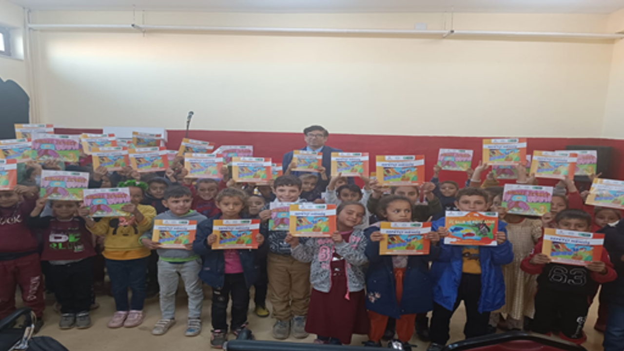Öğrencilere bağımlılıkla mücadele semineri ve kitap şöleni düzenlendi