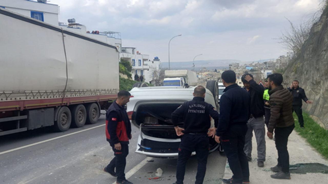 Birecik’te otomobil takla attı, 1 yaralı