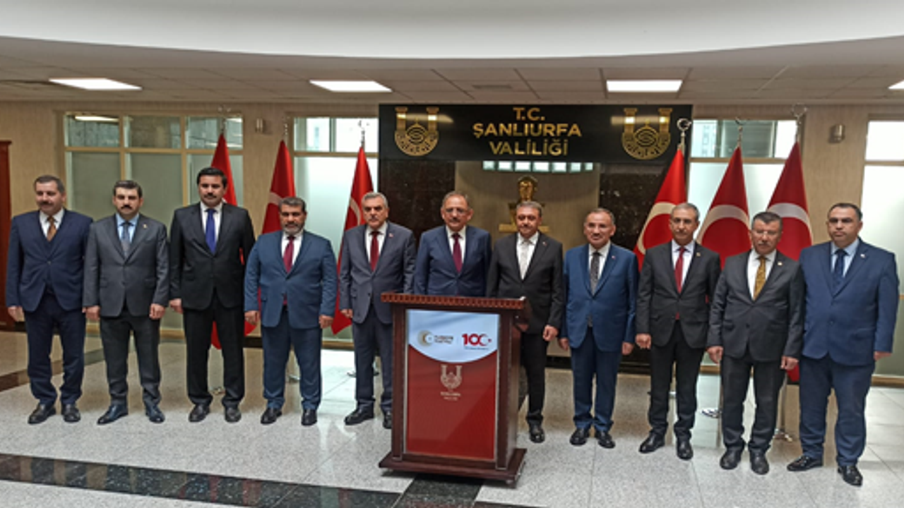 Çevre, Şehircilik ve İklim Değişikliği Bakanı Özhaseki, Vali Şıldak’ı ziyaret etti