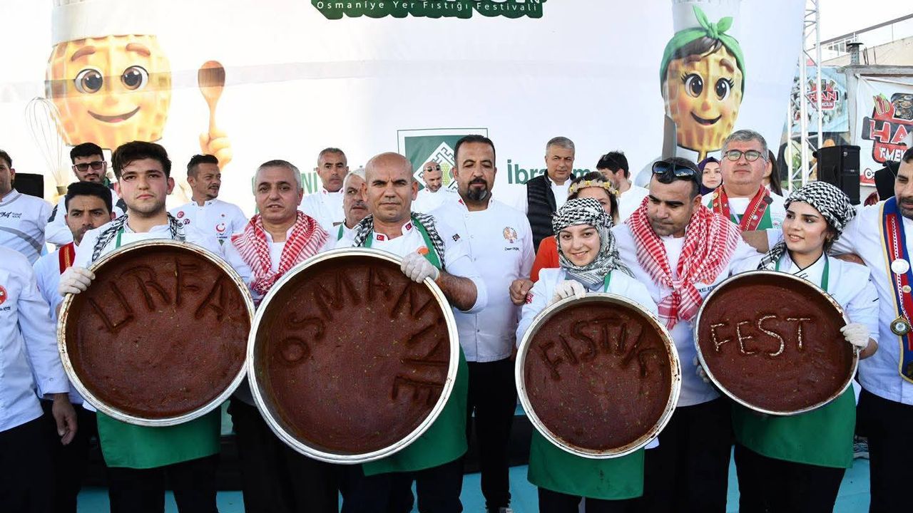 Şanlıurfa’nın Lezzeti Osmaniye’de Buluştu: Yer Fıstıklı Çiğ Köfte Büyüledi!