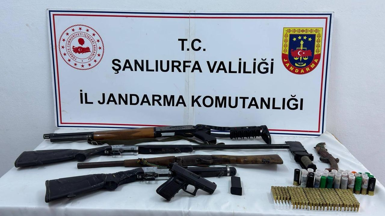 Şanlıurfa’da Jandarmadan Ruhsatsız Silah Operasyonu: Çok Sayıda Silah ve Mühimmat Ele Geçirildi