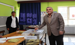 Başkan Beyazgül Oyunu Rasime Polat İlkokulu’nda Kullandı