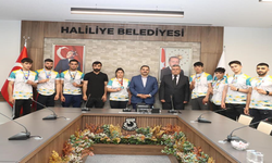 Başkan Canpolat, Türkiye Şampiyonu Olan Sporcuları Ödüllendirdi