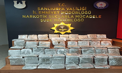 Şanlıurfa'da durdurulan bir araçta çok sayıda uyuşturucu ele geçirildi