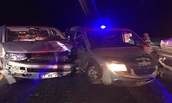 Şanlıurfa’da iki hafif ticari araç çarpıştı, 3 ölü, 7 yaralı