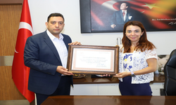 Şanlıurfa’da o hastaneye “ANNE DOSTU” plaketi verildi