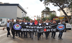 Akçakale’de okul müdürüne yapılan saldırıyı kınamak için toplandılar!