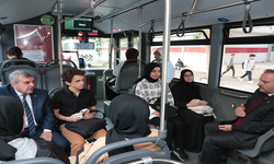Başkan Beyazgül ve Rektör Güllüoğlu’ndan Otobüsle Kampüse Yolculuk