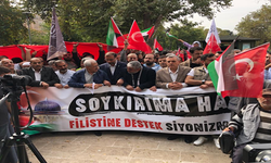 Cuma namazın ardından İsrail protestosu edildi