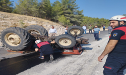 Karaköprü’de traktör devrildi: 1 ölü