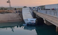 Urfa’da tır sulama kanalına düştü!