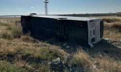 Şanlıurfa’da Yolcu otobüsü şarampole devrildi, 5 yaralı
