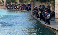 Şanlıurfa’da 19 Mayıs Tatili Yoğunluğu: Balıklıgöl'e Ziyaretçi Akını
