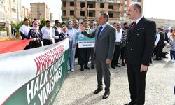 Mahalleler Arası Halk Oyunları Yarışması Şanlıurfa'da Renkli Anlara Sahne Oldu