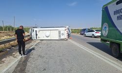 Şanlıurfa'da yolcu minibüsü ile ticari araç çarpıştı, 7 yaralı