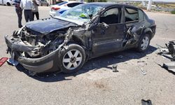 Birecik’te tanker ile otomobil çarpıştı