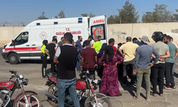 Viranşehir’de Motosiklet ile Otomobil Çarpıştı: 1 Kişi Yaralandı
