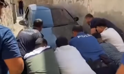 Şanlıurfa’da Navigasyon Şaşırttı, Sürücü Sokakta Sıkıştı!