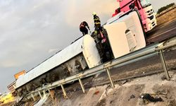 Şanlıurfa'da  Otomobil ile Akaryakıt Yüklü Tanker Çarpıştı, 6 Yaralı