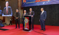 Başkan Gülpınar’a  “Yılın En Başarılı Belediye Başkanı” Ödülü