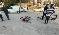 Harran'da Motosiklet ile Hafif Ticari Araç Çarpıştı: Sürücü Yaralandı