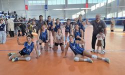 Viranşehir’in Filenin Sultanları 10’da 10 Yaparak İlk Yarıyı Lider Tamamladı!