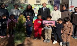 Öğretmenler Günü'nde Fidanla Anlamlı Vefa: Erdoğan Şal’a Şanlıurfa'dan Sürpriz