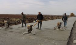 Büyükşehir, Siverek’te Beton Yol Atağını Sürdürüyor