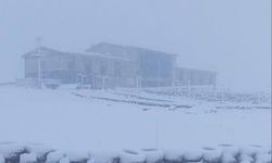 Şanlıurfa’nın Karacadağ Bölgesine Yılın İlk Karı Yağdı