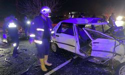 Akçakale'de İki Araç Çarpıştı, 3 Yaralı