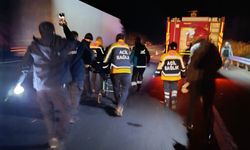 Şanlıurfa'da minibüs tırı arkadan çarptı, 9 yaralı