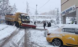 Haliliye’de Kar Nöbeti: Ekipler Sahadan Ayrılmıyor