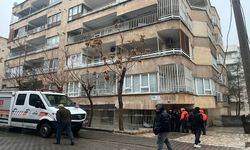 Haliliye'de Kolonlardan Çatırdama Sesi Gelen Bina Boşaltıldı