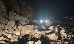 Birecik'te Kar Yağışı Sonrası heyelan meydana geldi.